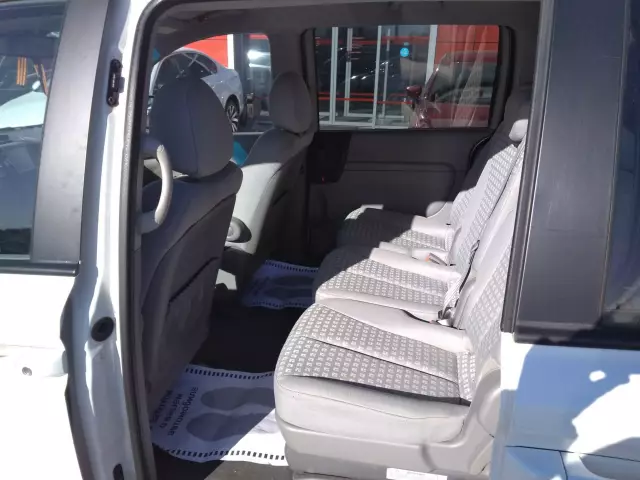 Kia Carnival 2009