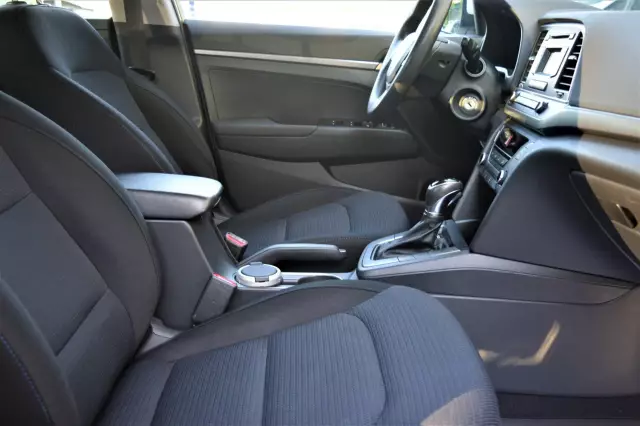 Hyundai Elantra 2016