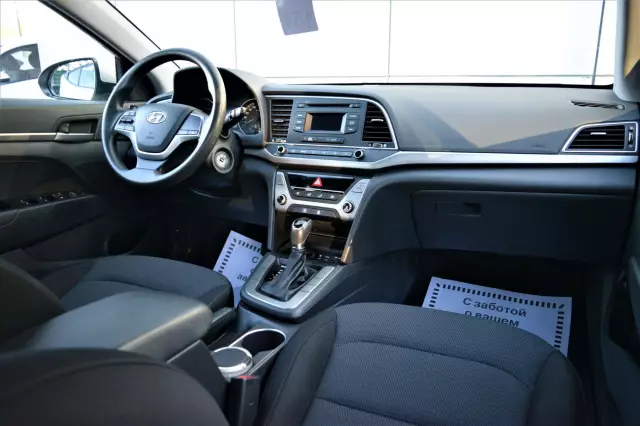 Hyundai Elantra 2016