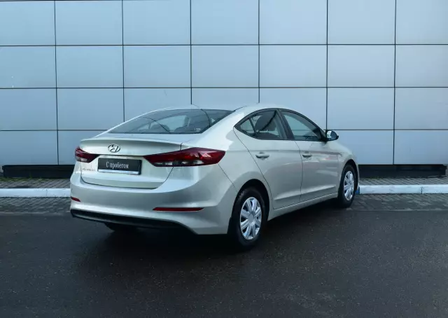 Hyundai Elantra 2016