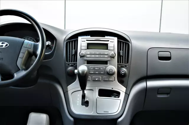 Hyundai Grand Starex 2012