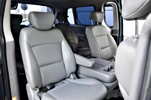 Hyundai Grand Starex 2012