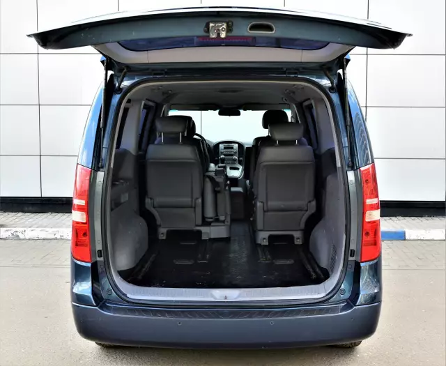 Hyundai Grand Starex 2012