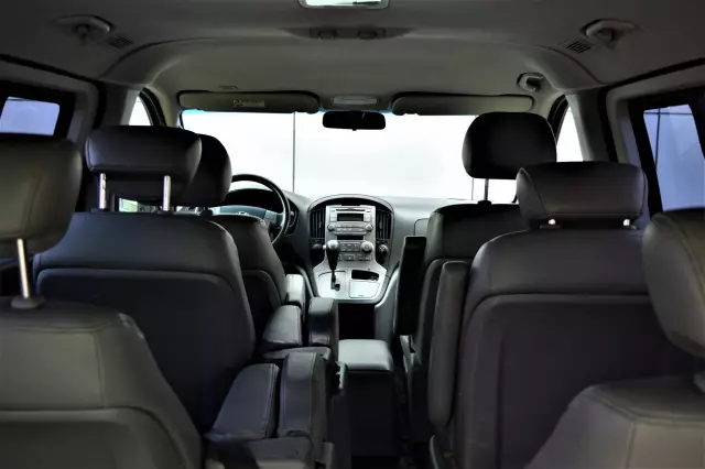 Hyundai Grand Starex 2012