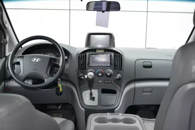 Hyundai Grand Starex 2013