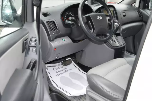 Hyundai Grand Starex 2013