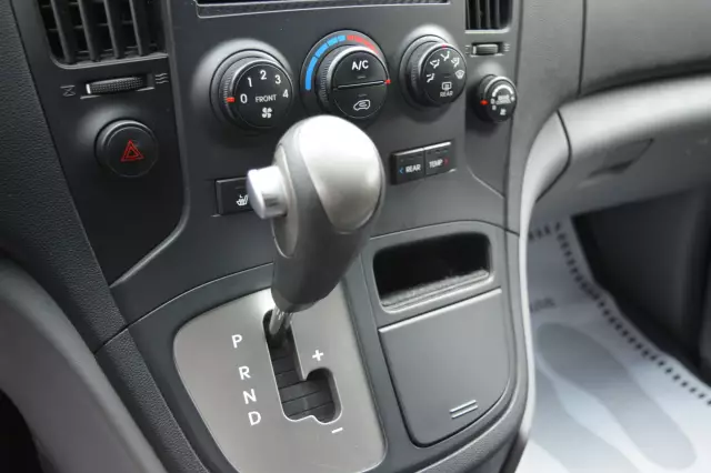 Hyundai Grand Starex 2013