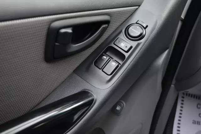 Hyundai Grand Starex 2013