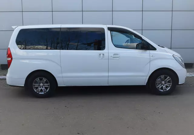 Hyundai Grand Starex 2013