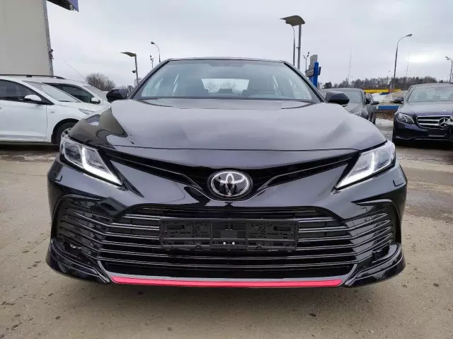 Toyota Camry 2021