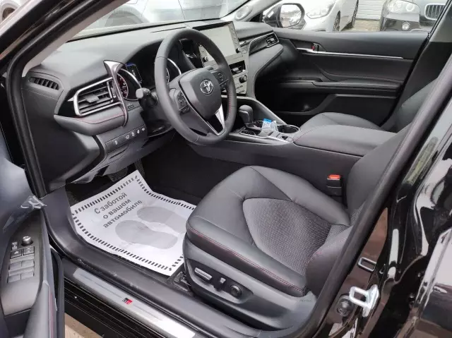 Toyota Camry 2021