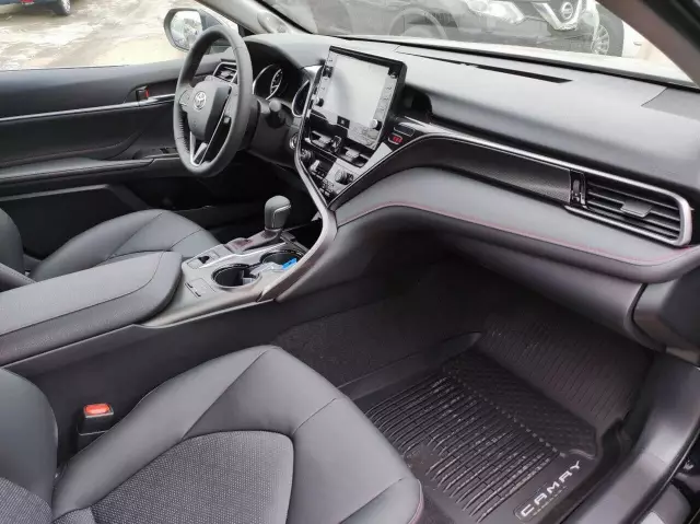 Toyota Camry 2021
