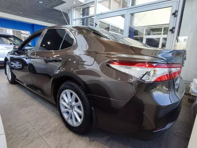 Toyota Camry 2021
