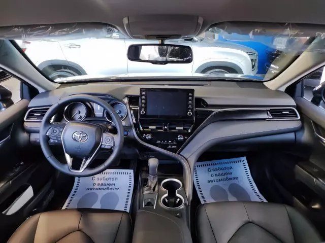 Toyota Camry 2021