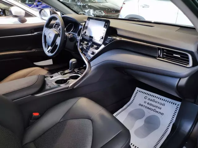 Toyota Camry 2021