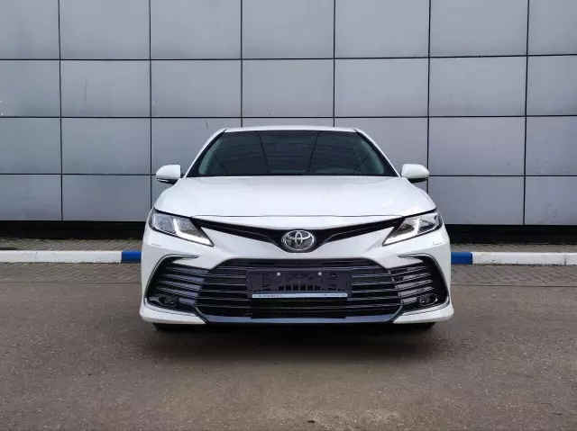 Toyota Camry 2020