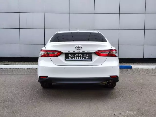 Toyota Camry 2020