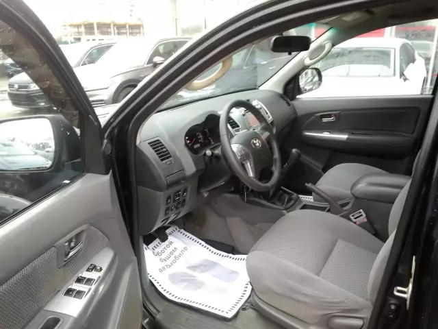 Toyota Hilux 2013