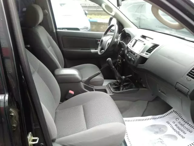 Toyota Hilux 2013