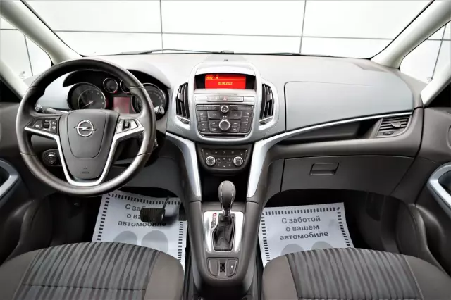 Opel Zafira 2012