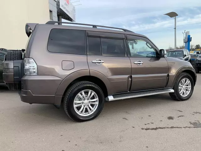 Mitsubishi Pajero 2013