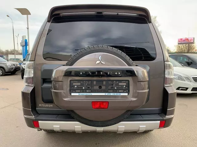 Mitsubishi Pajero 2013