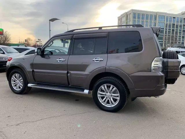 Mitsubishi Pajero 2013