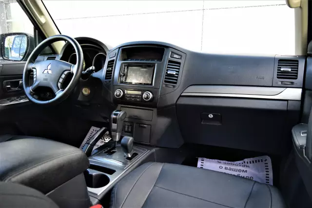 Mitsubishi Pajero 2014