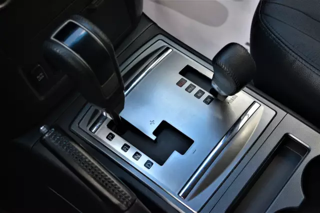 Mitsubishi Pajero 2014
