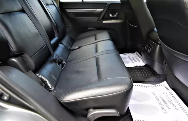 Mitsubishi Pajero 2014