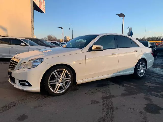 Mercedes-Benz E-Класс 2011