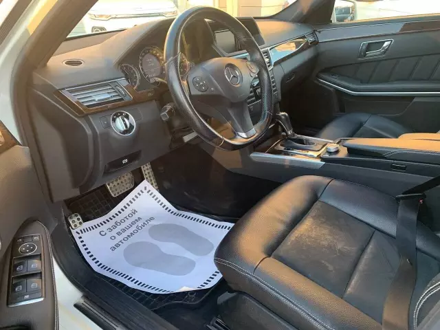 Mercedes-Benz E-Класс 2011