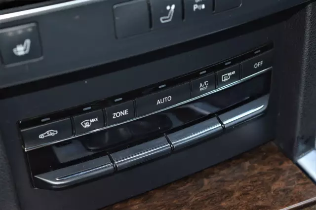 Mercedes-Benz E-Класс 2011