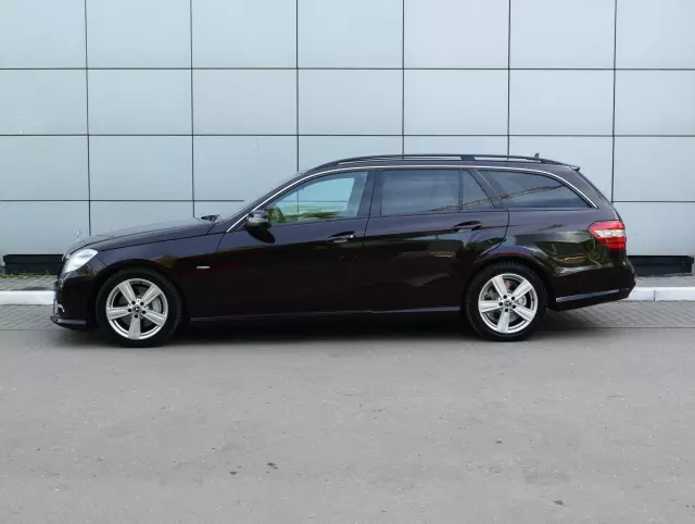 Mercedes-Benz E-Класс 2011