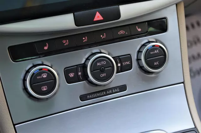 Volkswagen Passat CC 2012