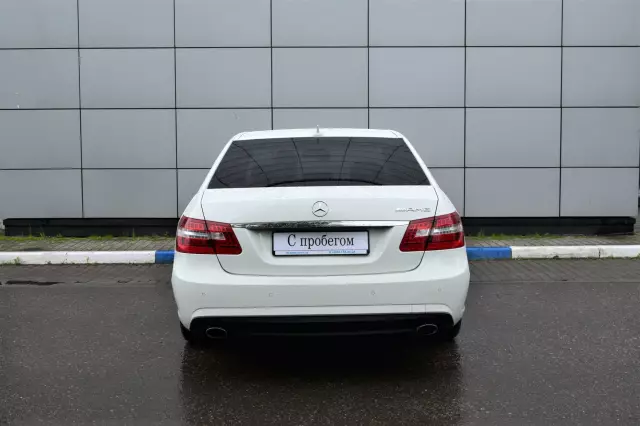 Mercedes-Benz E-Класс 2011