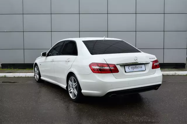 Mercedes-Benz E-Класс 2011