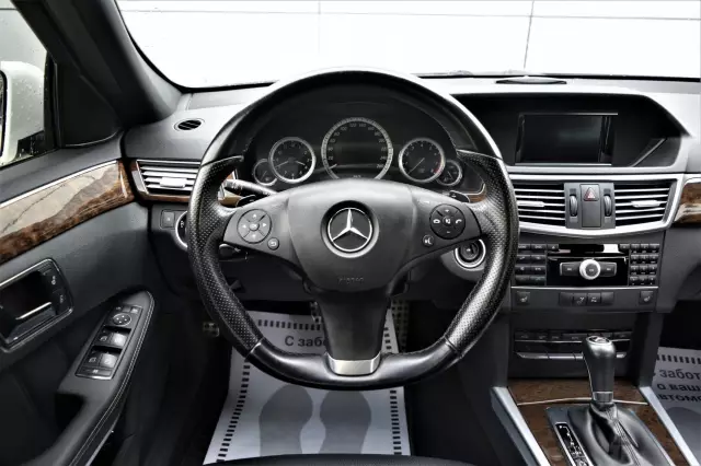 Mercedes-Benz E-Класс 2011