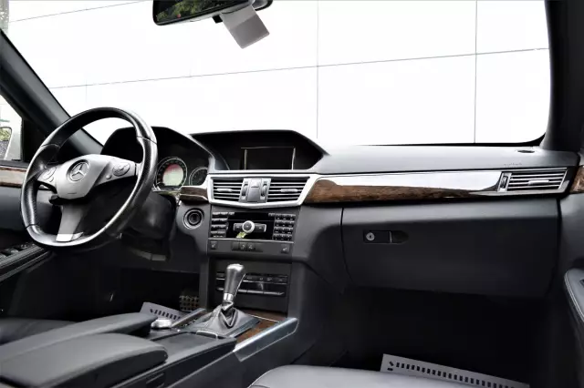 Mercedes-Benz E-Класс 2011