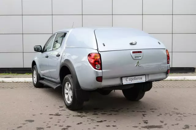 Mitsubishi L200 2010