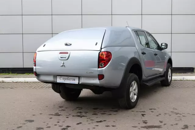 Mitsubishi L200 2010