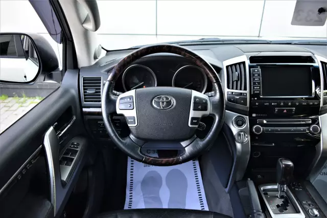 Toyota Land Cruiser 2014