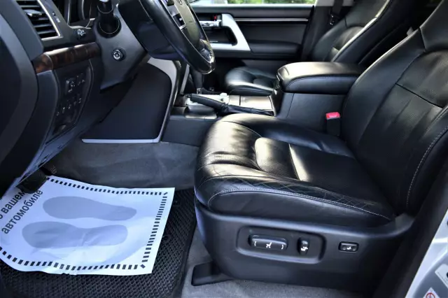 Toyota Land Cruiser 2014