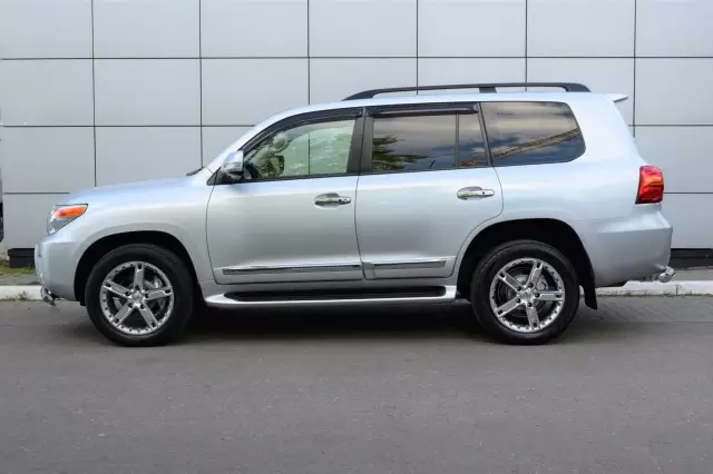 Toyota Land Cruiser 2014