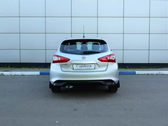 Nissan Tiida 2015