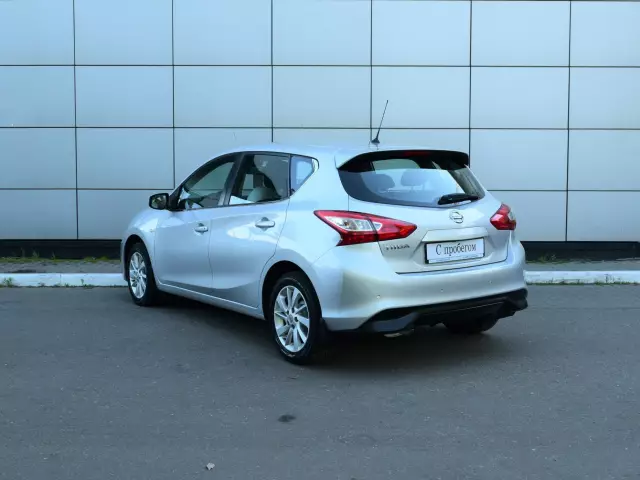 Nissan Tiida 2015
