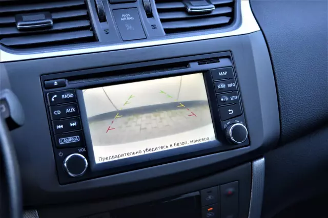 Nissan Tiida 2015