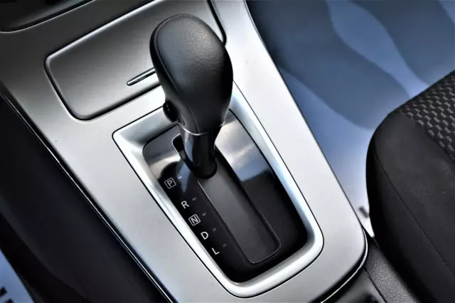 Nissan Tiida 2015