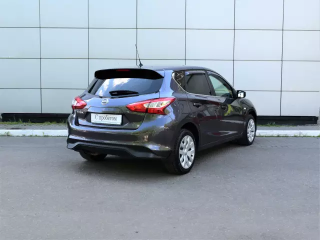 Nissan Tiida 2015