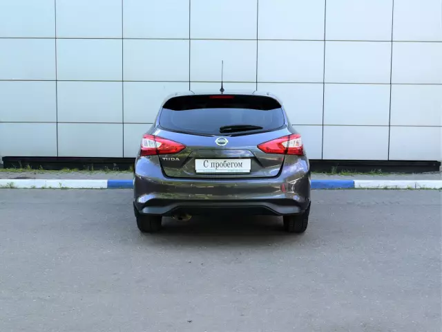 Nissan Tiida 2015